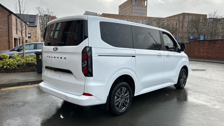 Ford Tourneo Custom 320 L1 Diesel Fwd 2.0 EcoBlue 136ps H1 Titanium 8 seater Auto